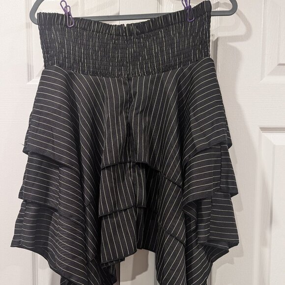 Black White Pinstripe Layered skirt with Corset detail size large - Picture 3 of 3